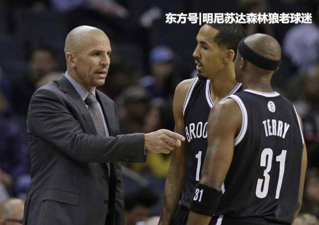  丁丁达成英超三百助，蓝月中场传奇延续  